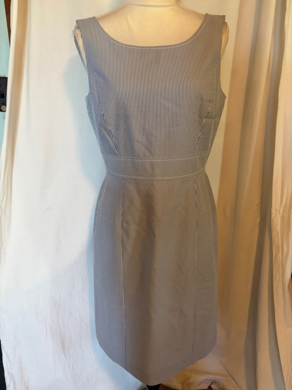 Tahari pin stripped dress size 8